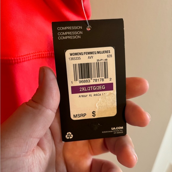 Woman’s UnderArmour High rise compression ankle leggings - Picture 2 of 4